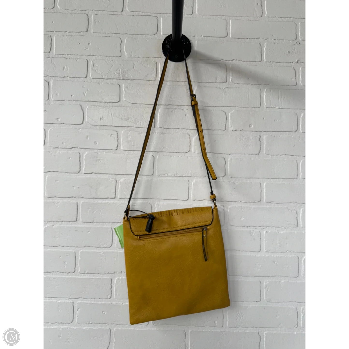 Crossbody By Clothes Mentor, Size: Medium