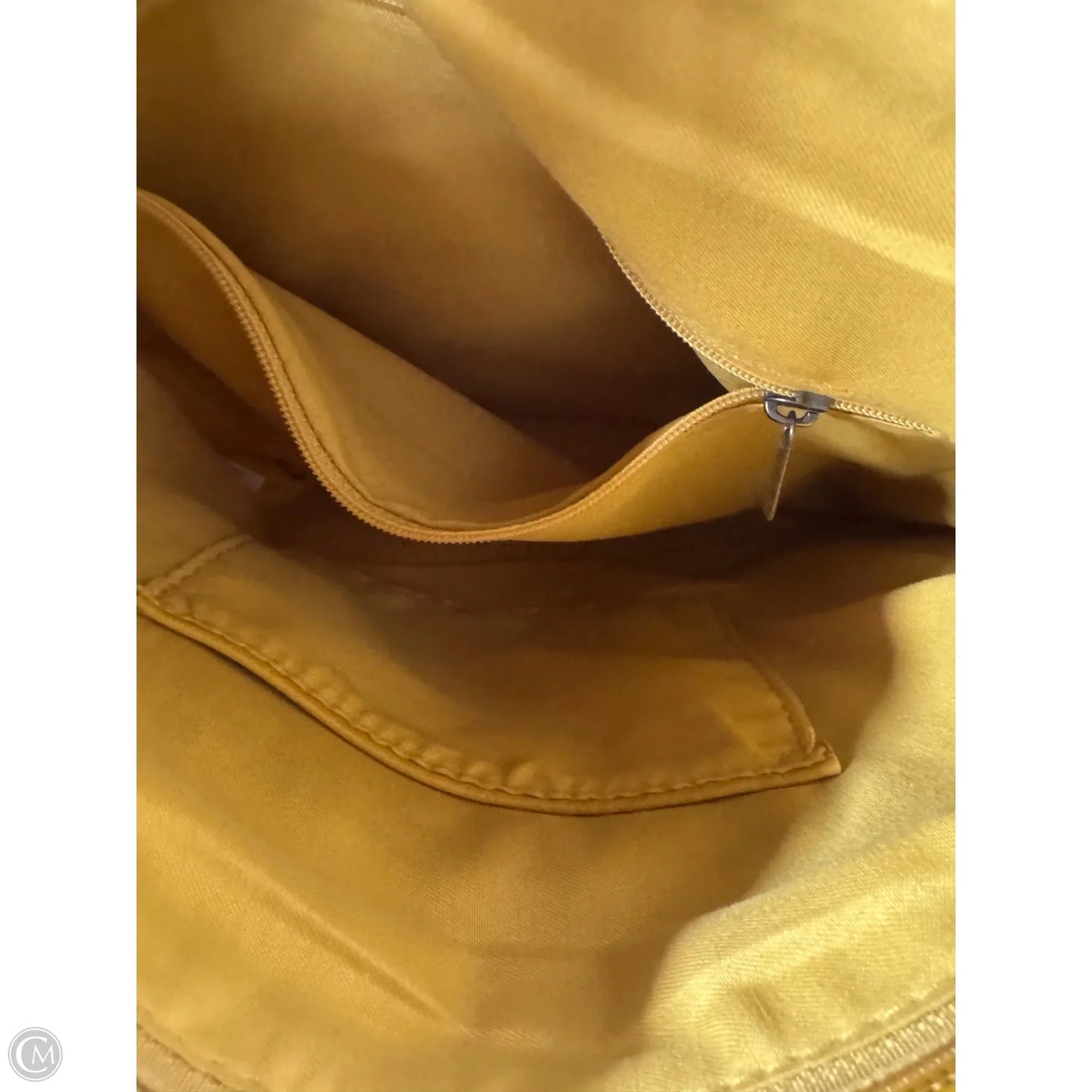 Crossbody By Clothes Mentor, Size: Medium