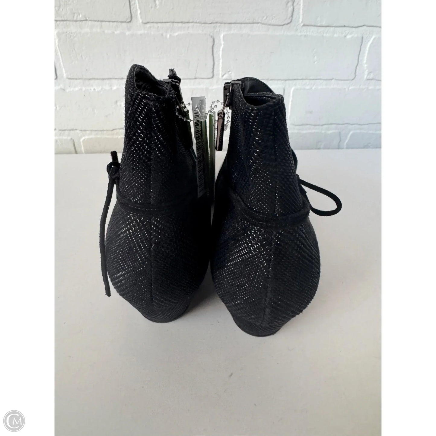 Boots Ankle Heels By Clothes Mentor In Black, Size: 7.5