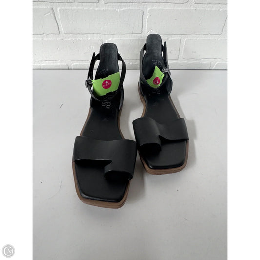 Sandals Flats By Franco Sarto In Black, Size: 8.5