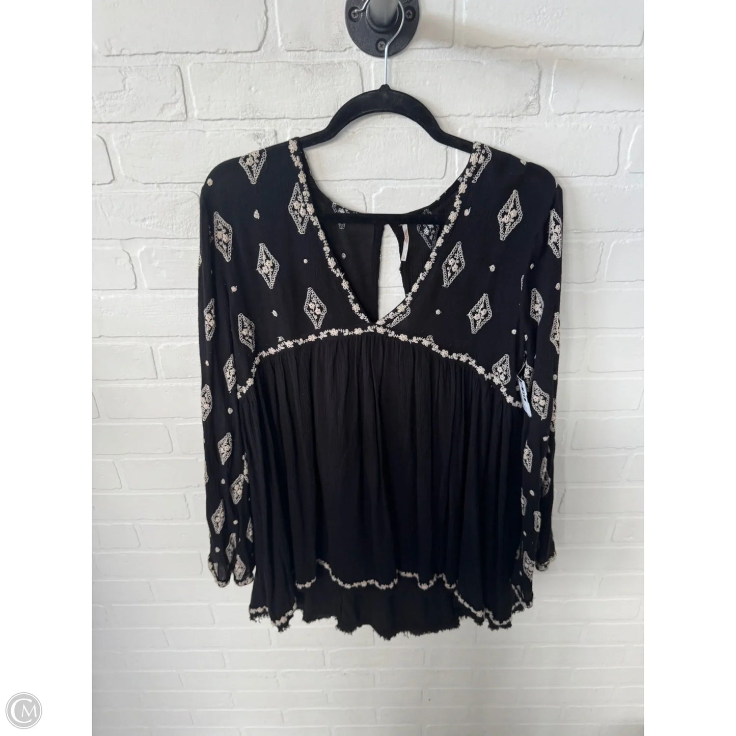 Top Long Sleeve By Free People In Black & Cream, Size: S