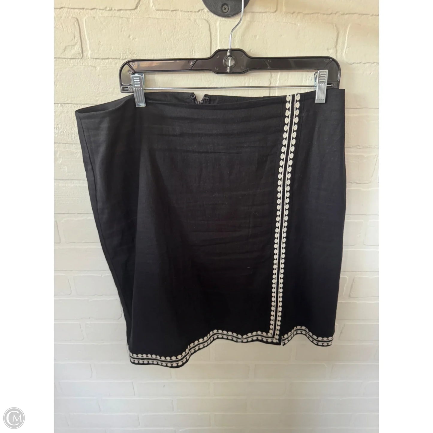 Skirt Mini & Short By Ann Taylor In Black & Cream, Size: L