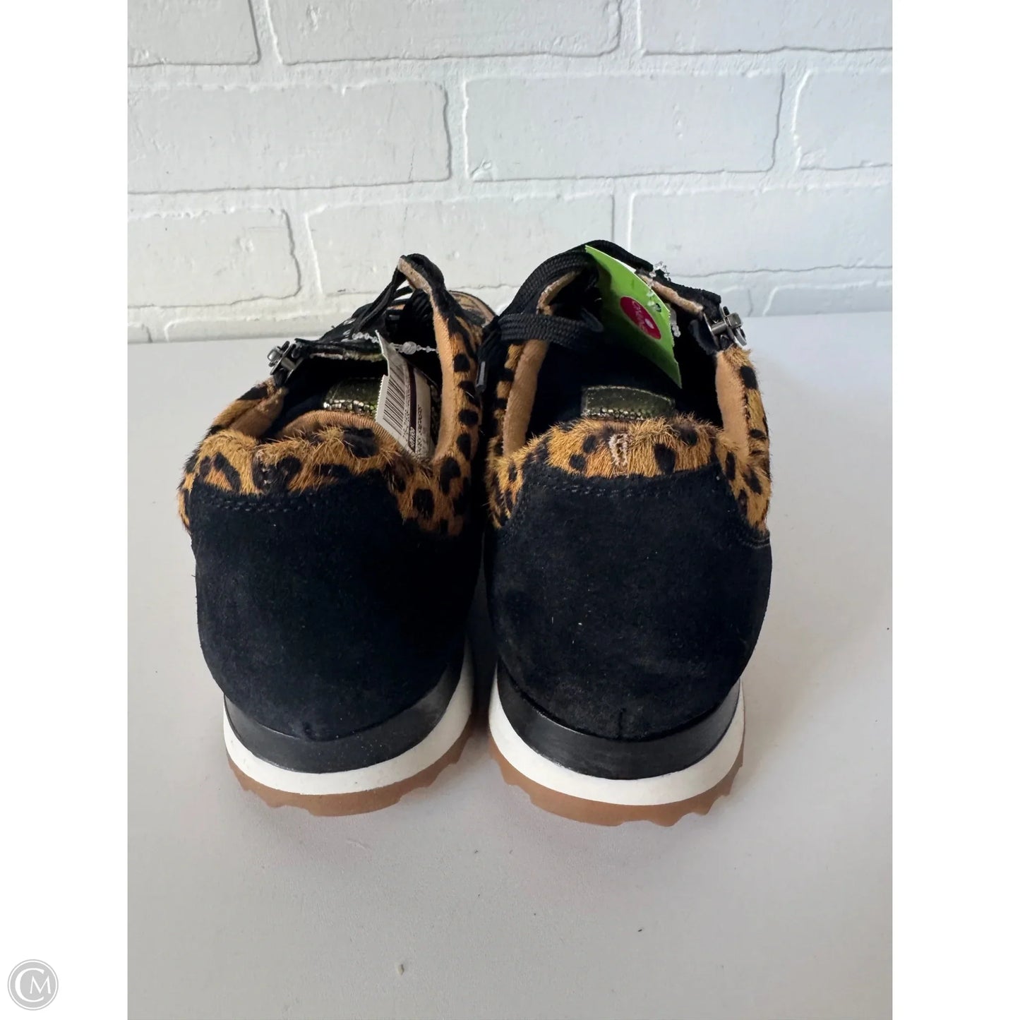 Shoes Sneakers By Myra In Black & Tan, Size: 8
