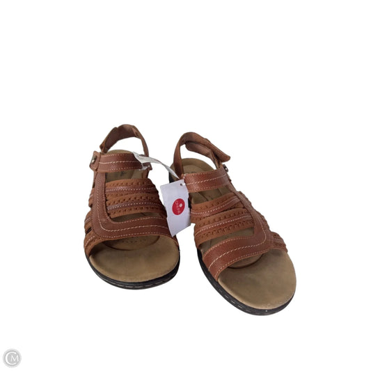 Sandals Flats By Clarks In Brown, Size: 8