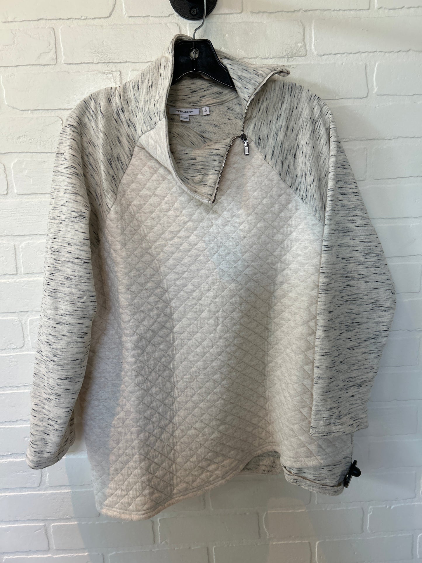 Cream Sweatshirt Crewneck Chicos, Size L