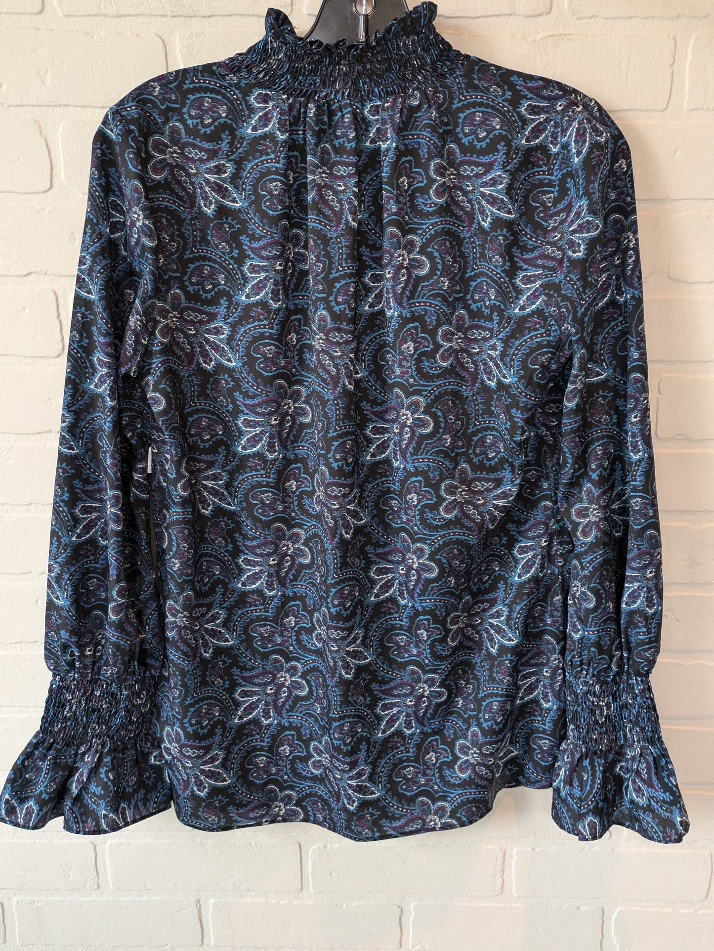 Top Long Sleeve By Clothes Mentor In Multi-colored, Size: Xs