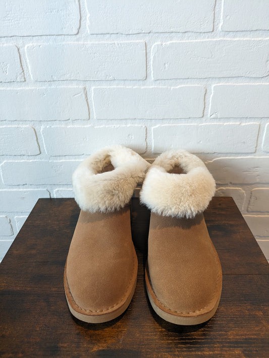 Brown Boots Ankle Flats Ugg, Size 8