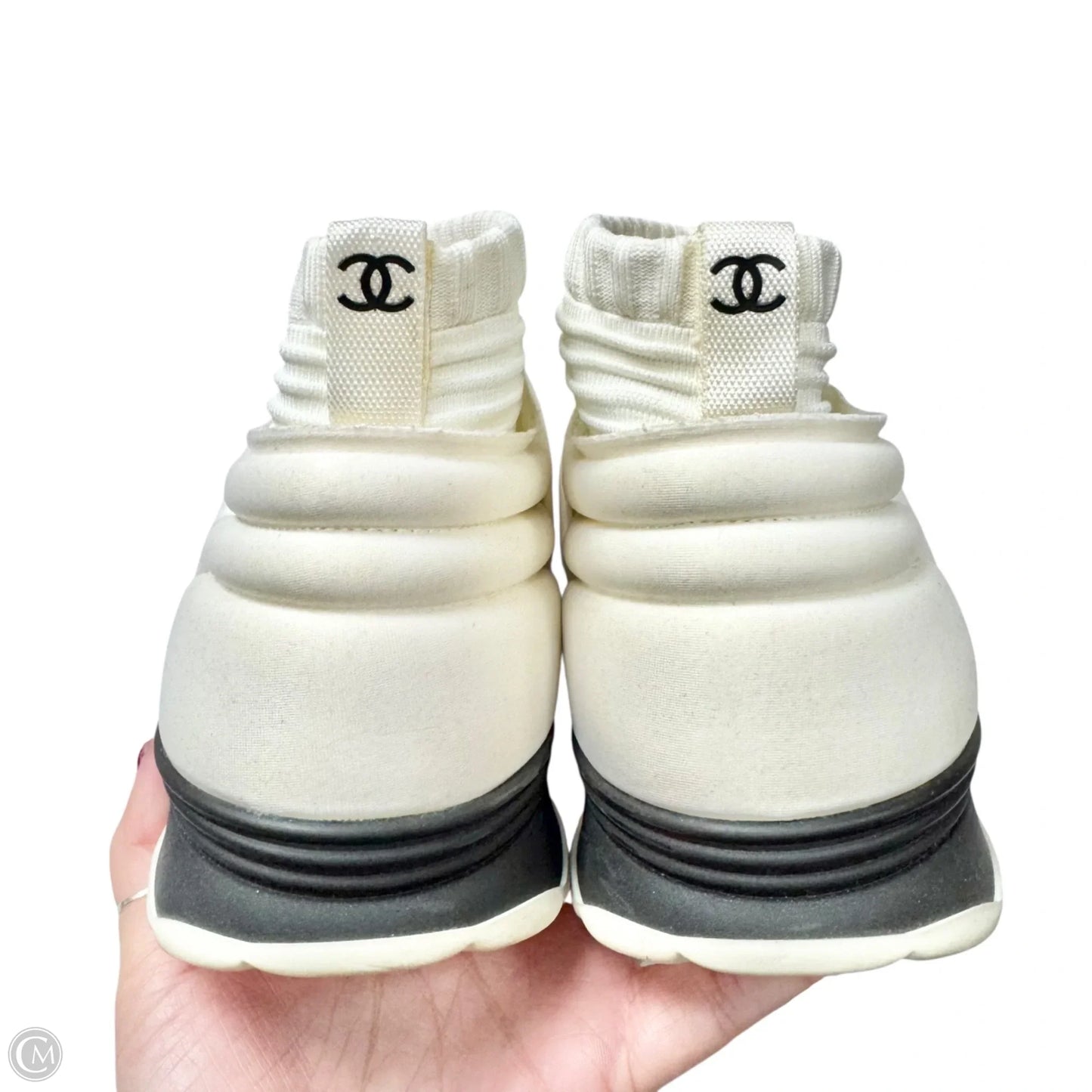 Shoes Luxury Designer By Chanel In White, Size: 10.5