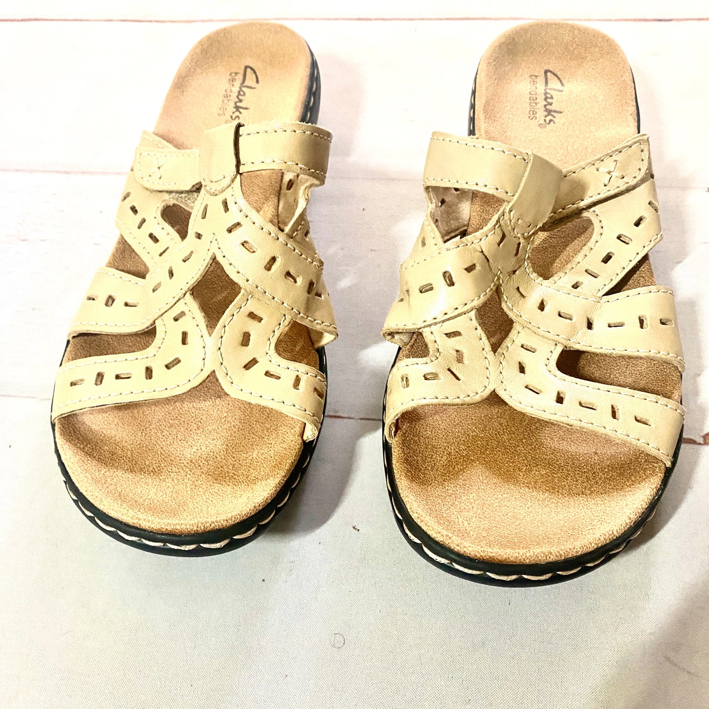 Sandals Flats By Clarks  Size: 8.5