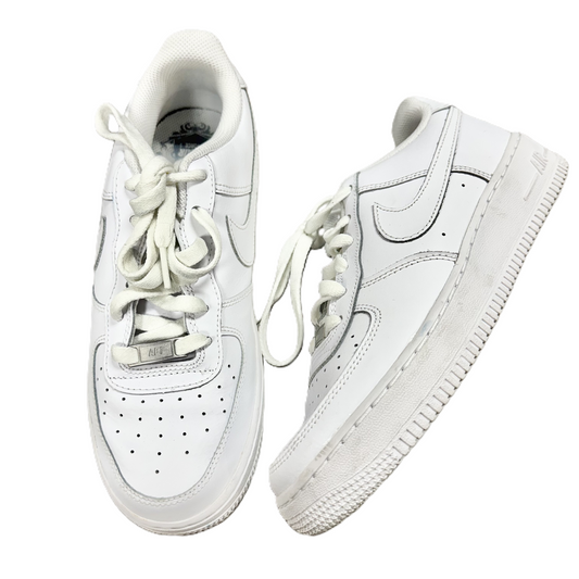 Shoes Sneakers By Nike In White, Size: 8