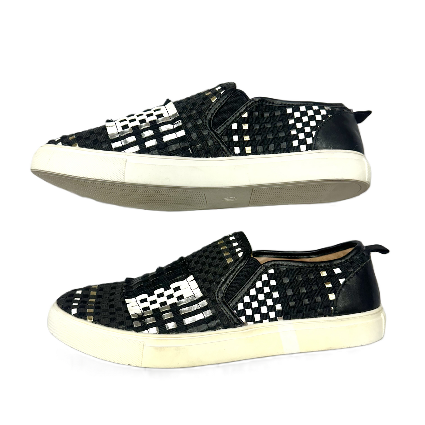 Shoes Sneakers By Mossimo In Black & White, Size: 9.5