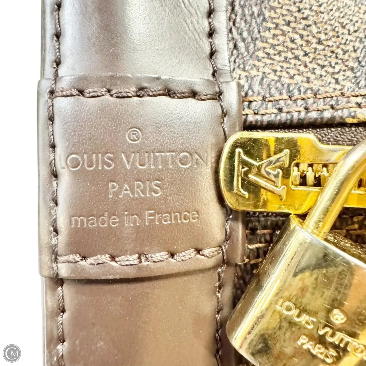 Handbag Luxury Designer By Louis Vuitton, Size: Medium