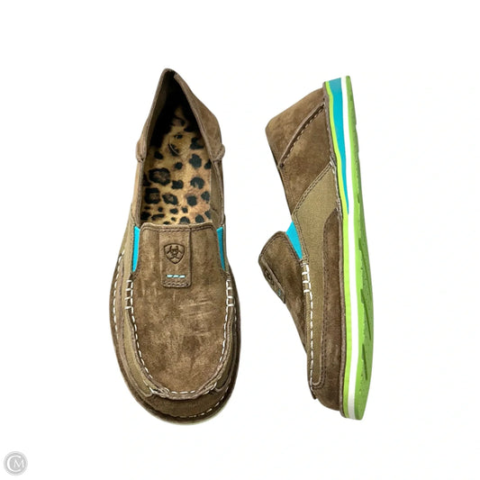Shoes Flats By Ariat In Brown, Size: 8