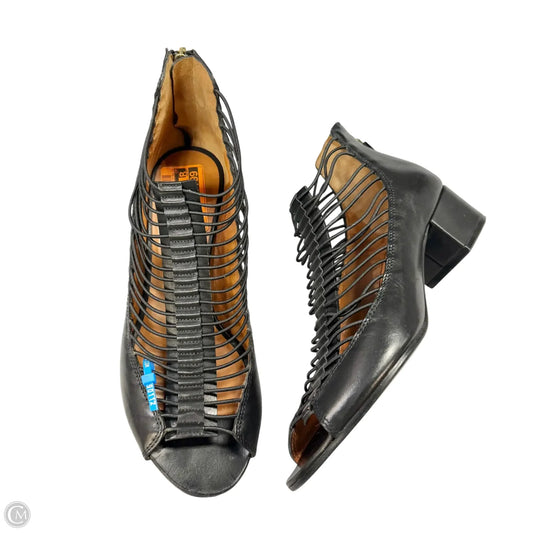 Sandals Luxury Designer By Givenchy In Black, Size: 8