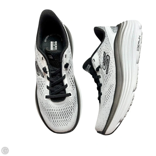 Shoes Athletic By Skechers In Black & White, Size: 6.5
