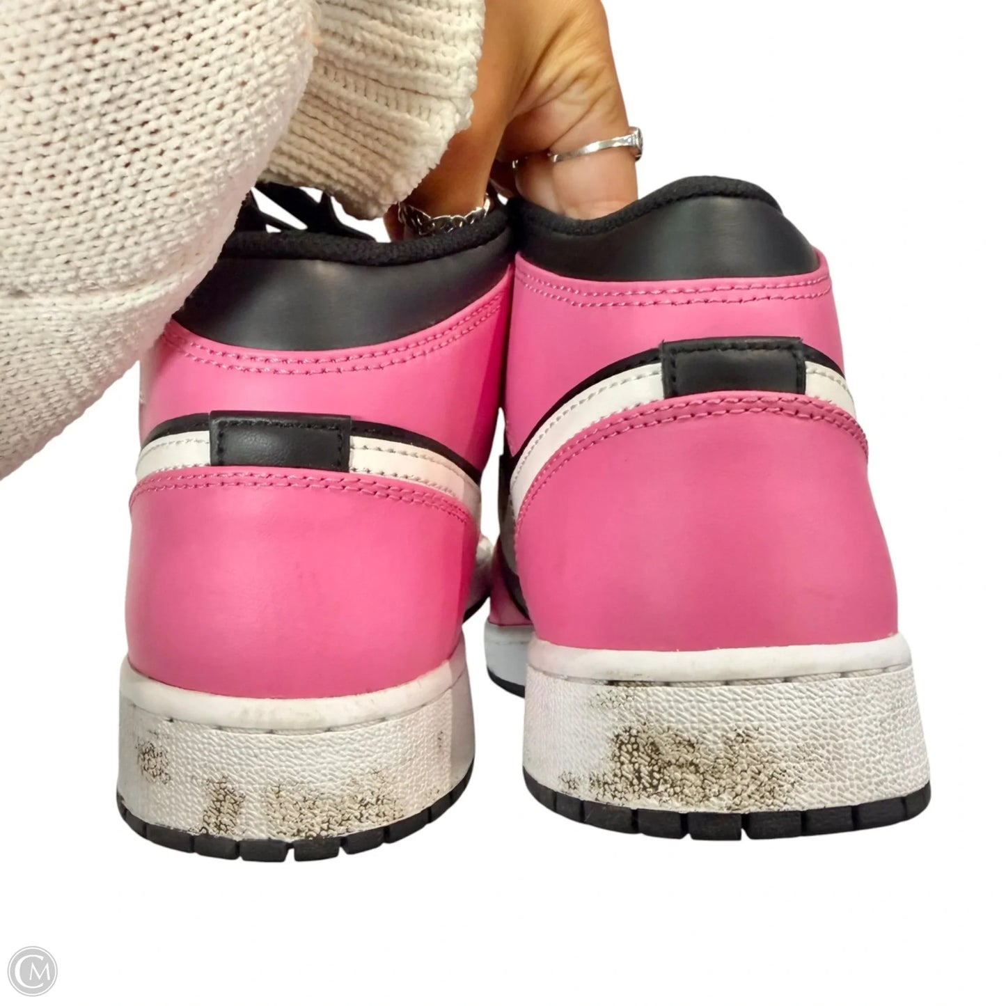 Shoes Luxury Designer By Jordan In Black & Pink, Size: 9