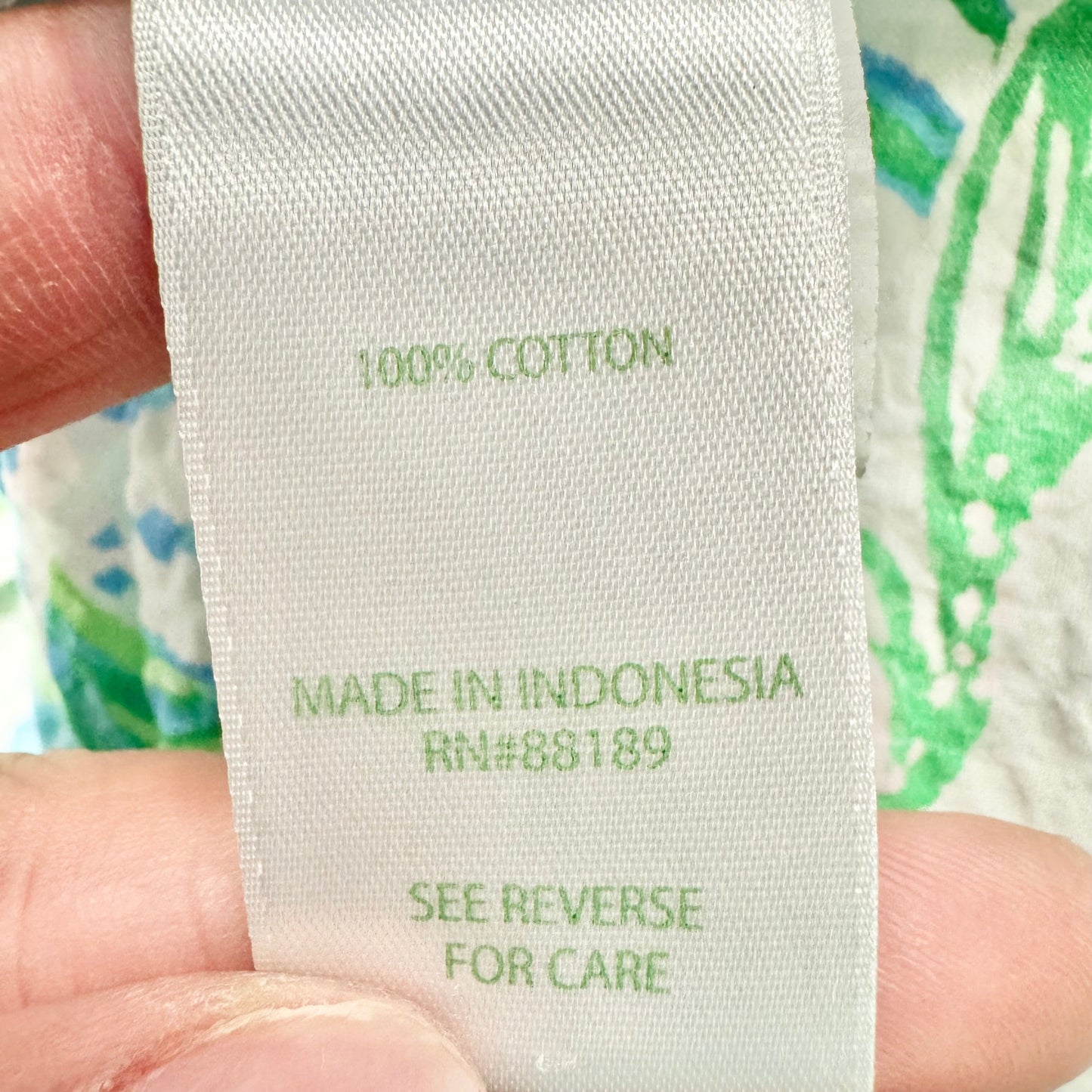 Top Short Sleeve Designer By Lilly Pulitzer In Green & White, Size: Xs