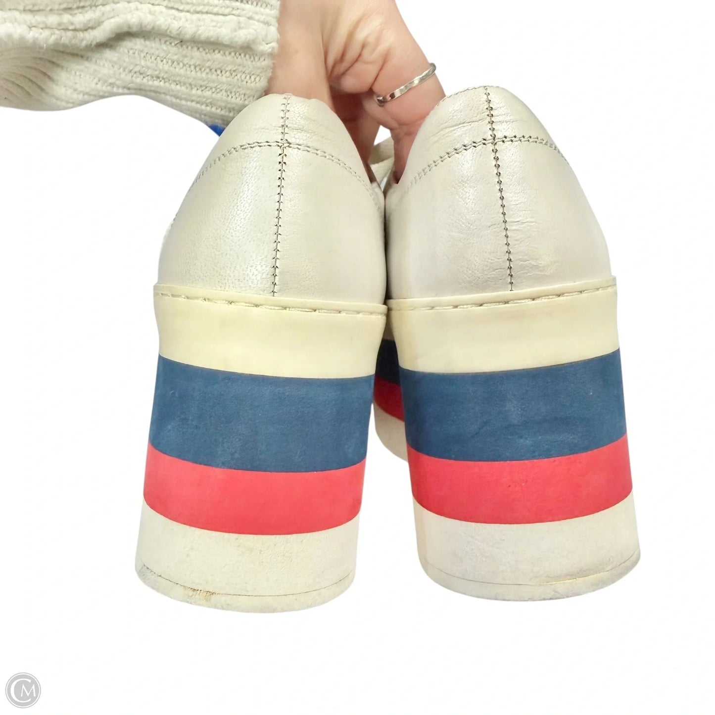 Shoes Luxury Designer By Gucci In White, Size: 6