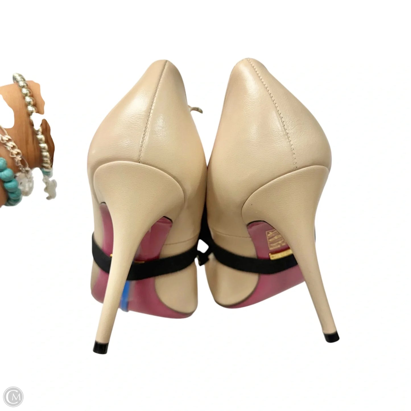 Shoes Luxury Designer By Gucci In Cream, Size: 5.5