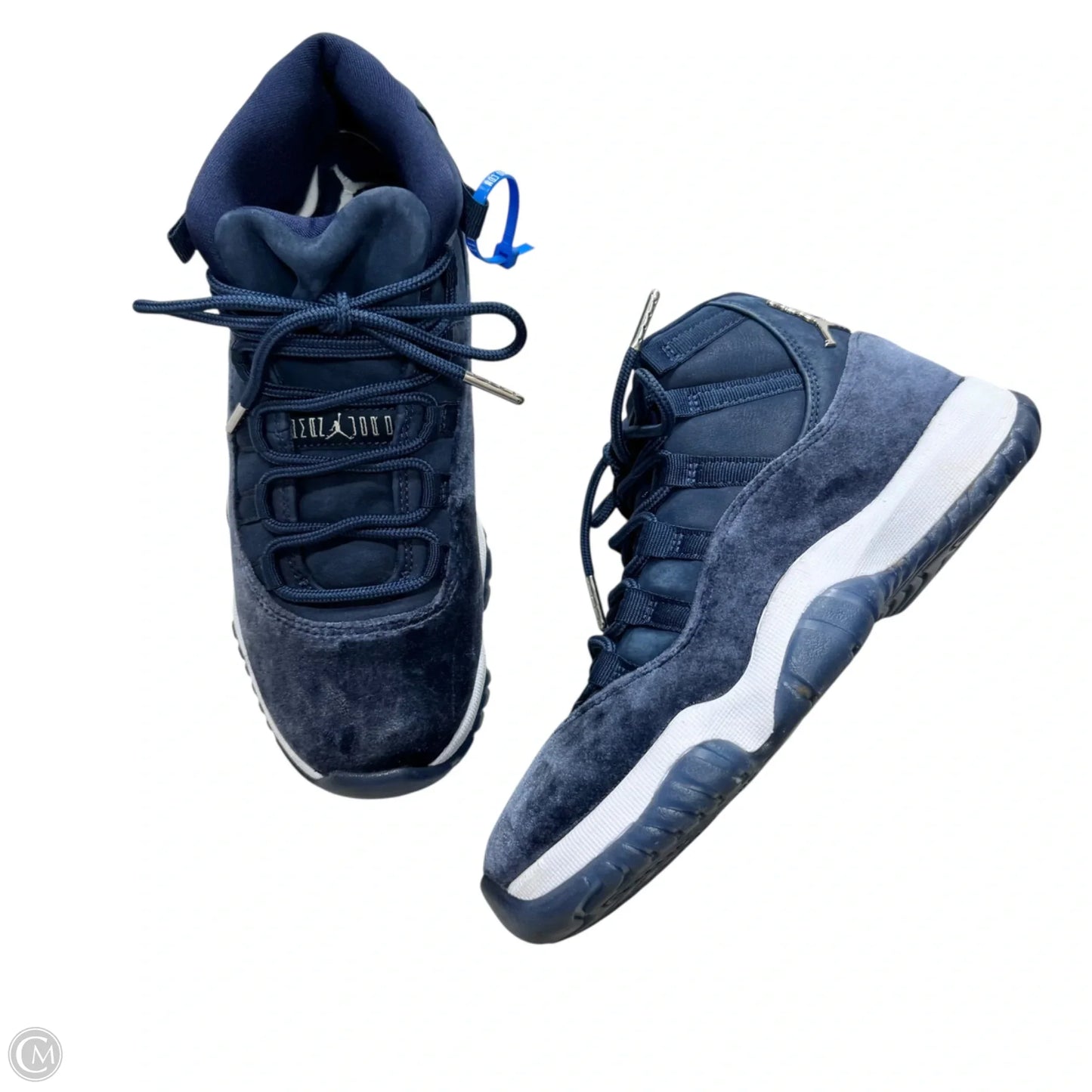 Shoes Luxury Designer By Jordan In Navy, Size: 7