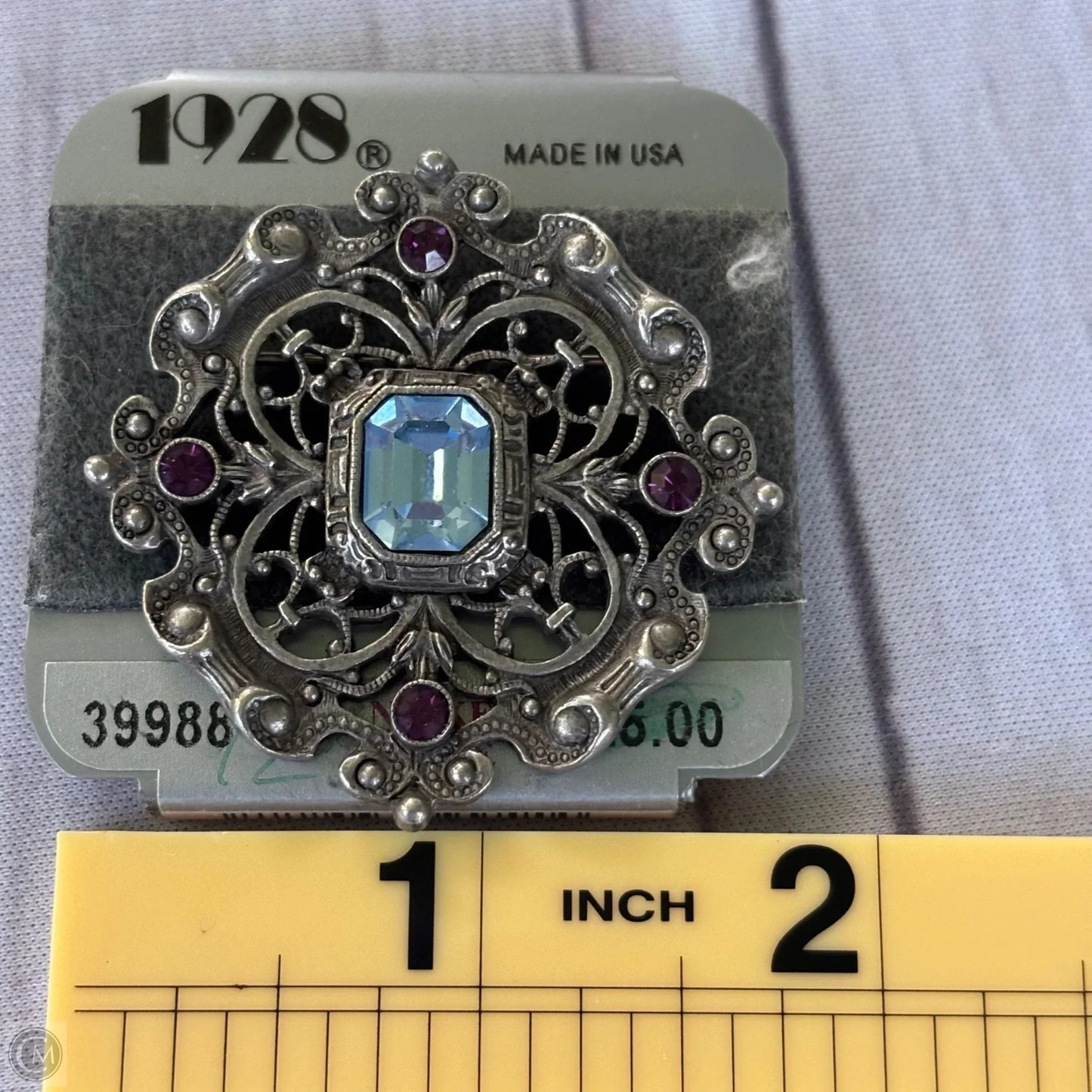 Pin 1928