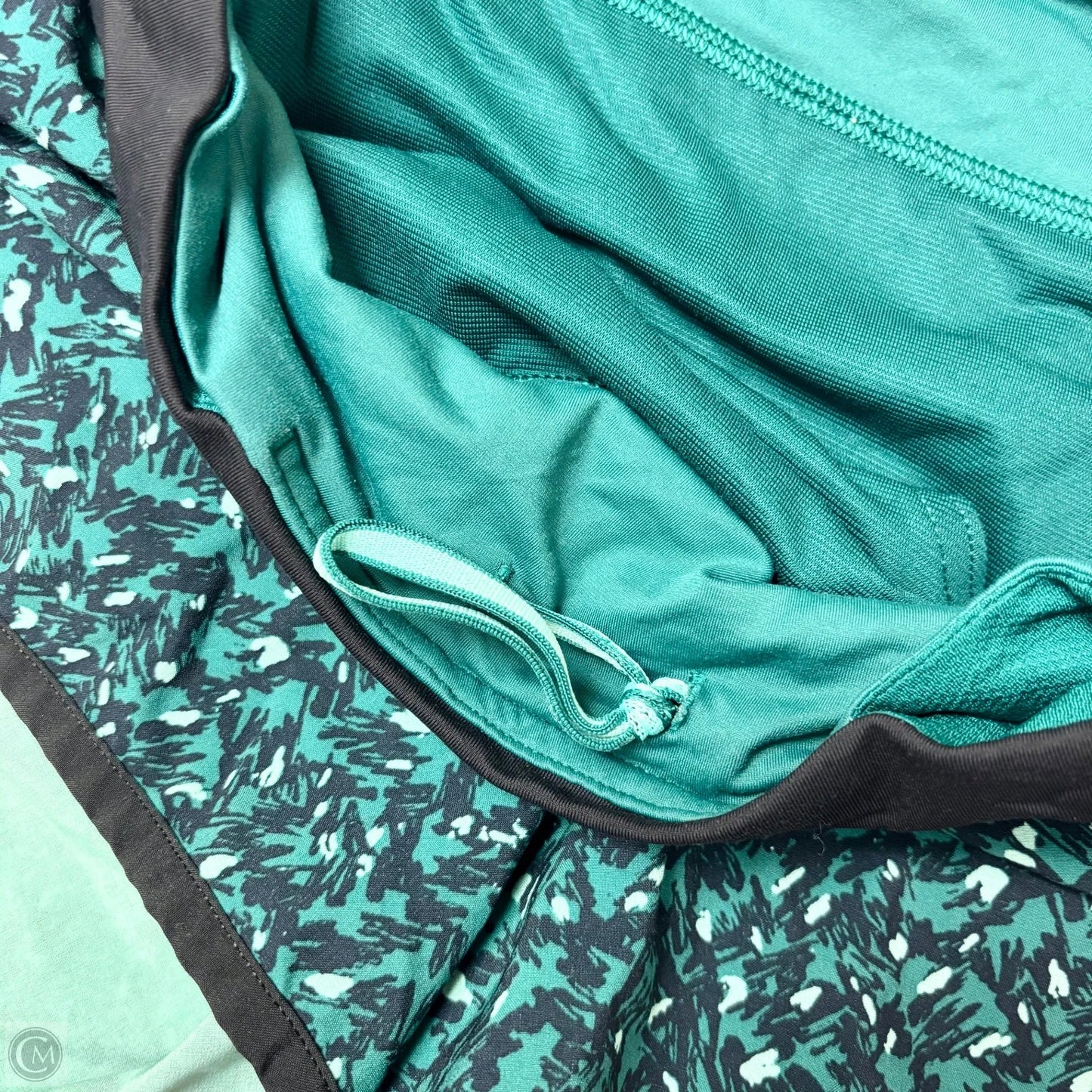 Athletic Shorts By Lululemon In Green, Size: 8