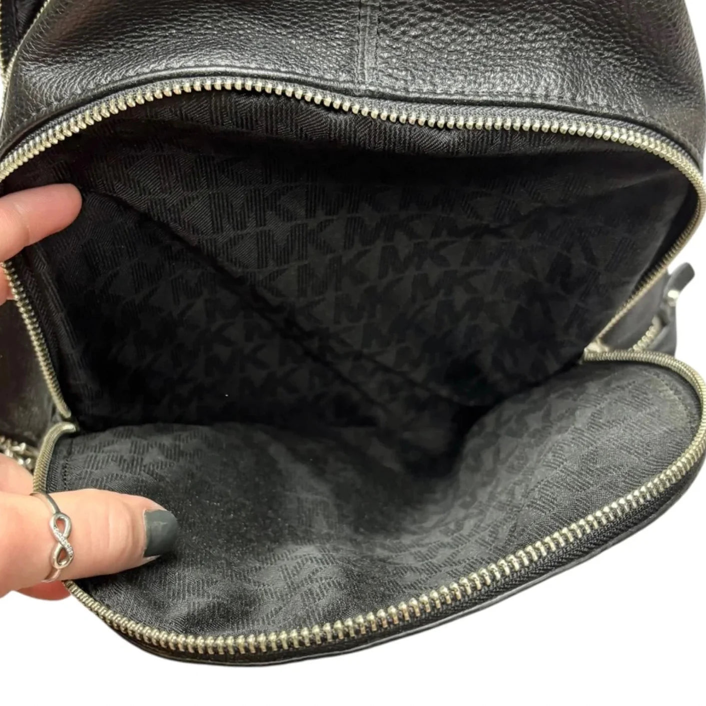 Backpack Designer By Michael Kors, Size: Medium