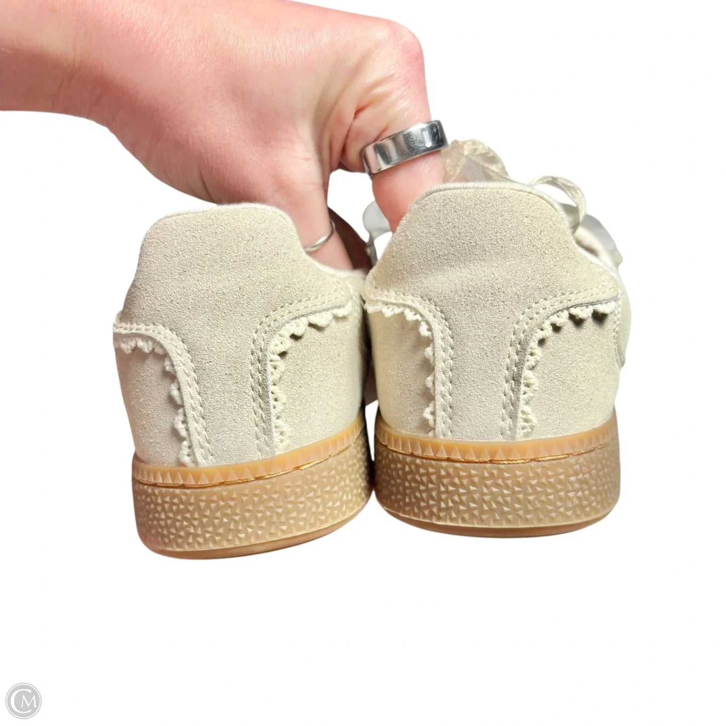 Shoes Sneakers By Cushionaire In Tan, Size: 7.5