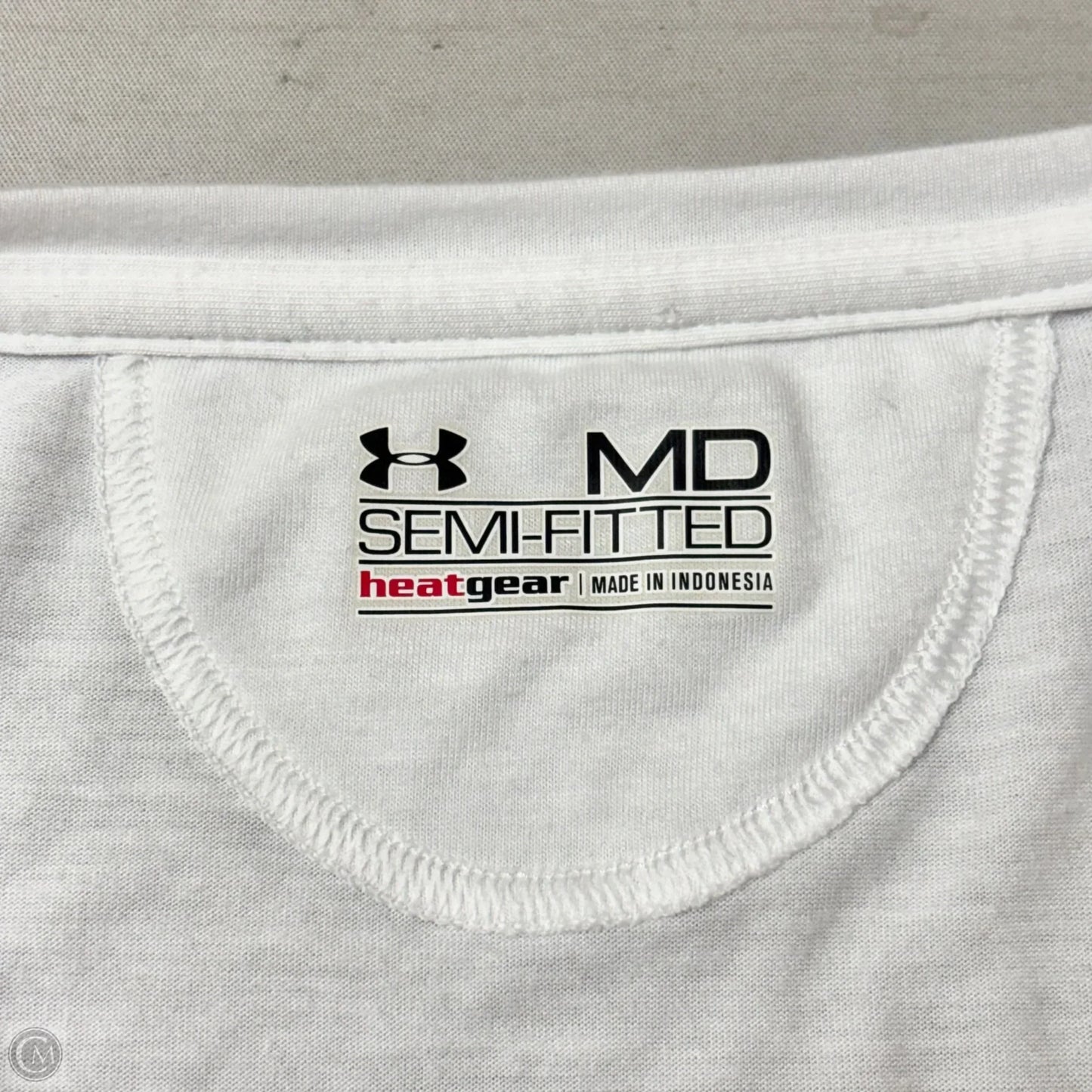 Athletic Top Long Sleeve Crewneck By Under Armour In White, Size: M