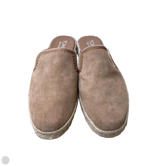 Shoes Flats By Toms In Brown, Size: 10
