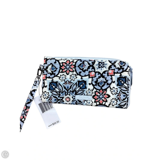 Accessory Tag By Vera Bradley, Size: Medium