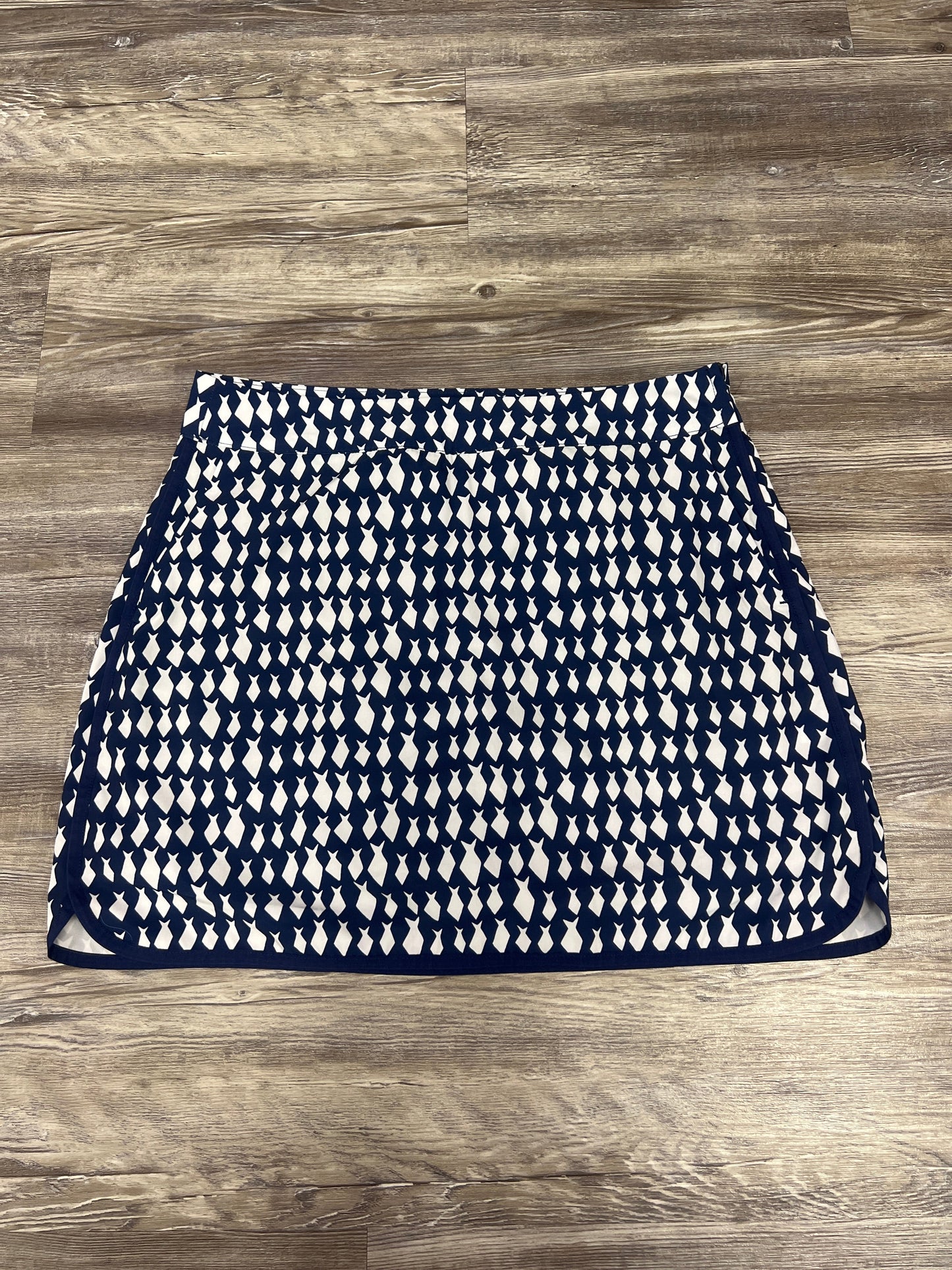 Athletic Skort By Vineyard Vines In Blue & White, Size: 10