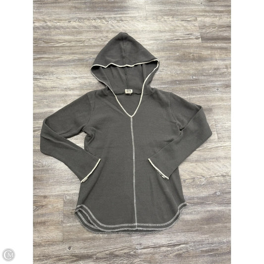 Top Long Sleeve By Fitigues In Grey, Size: M