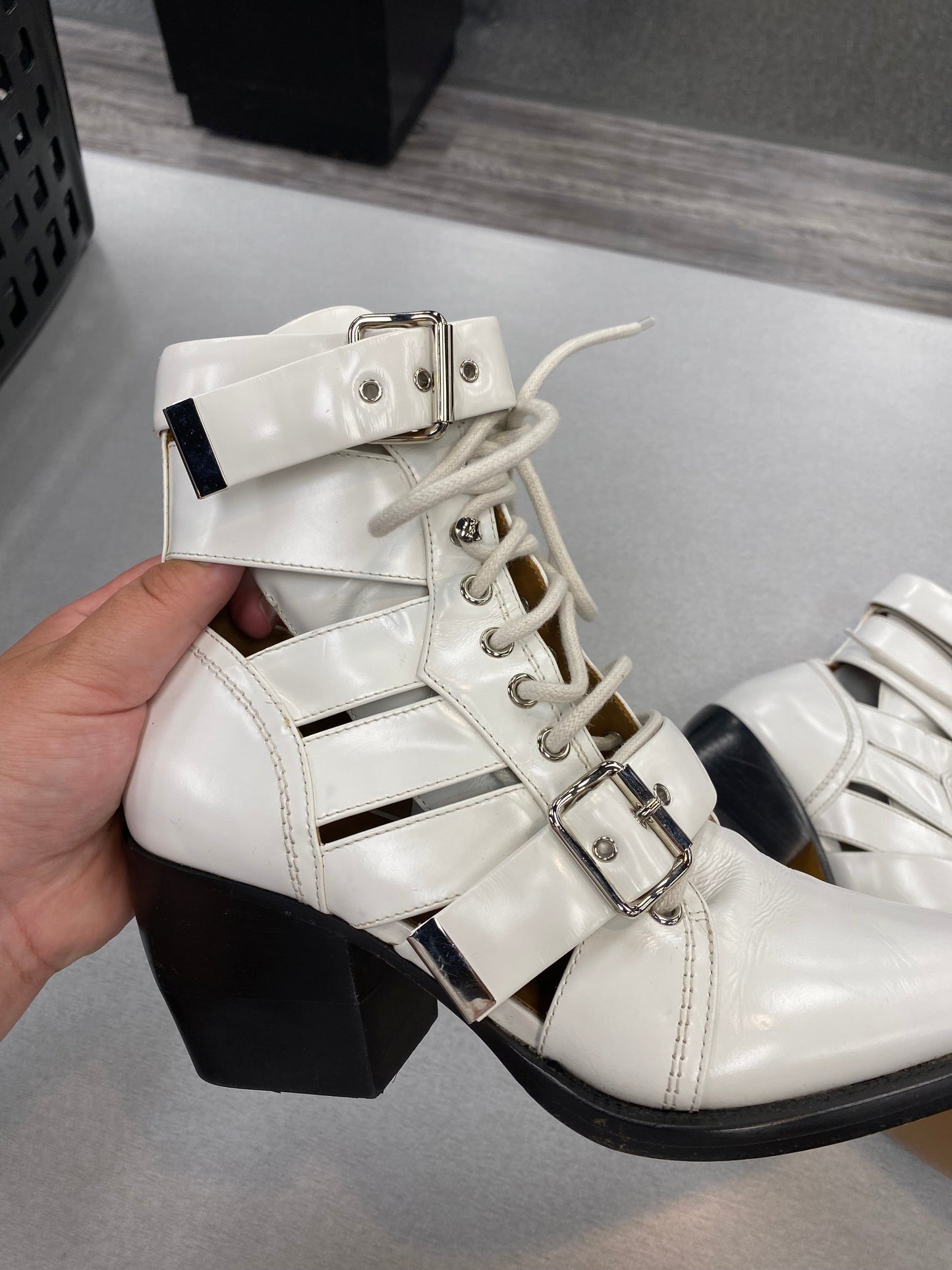 White Boots Luxury Designer Chloe, Size 8.5