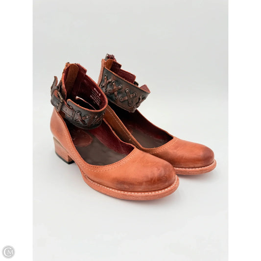 Shoes Heels Block By Freebird In Brown, Size: 6