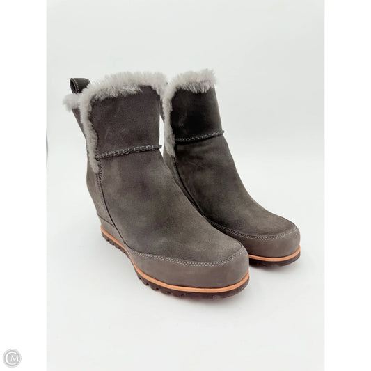 Boots Designer By Ugg In Grey, Size: 10