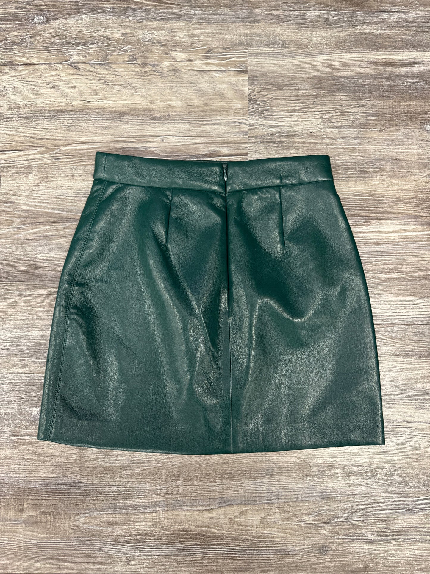 Skirt Mini & Short By Wilfred In Green, Size: 0