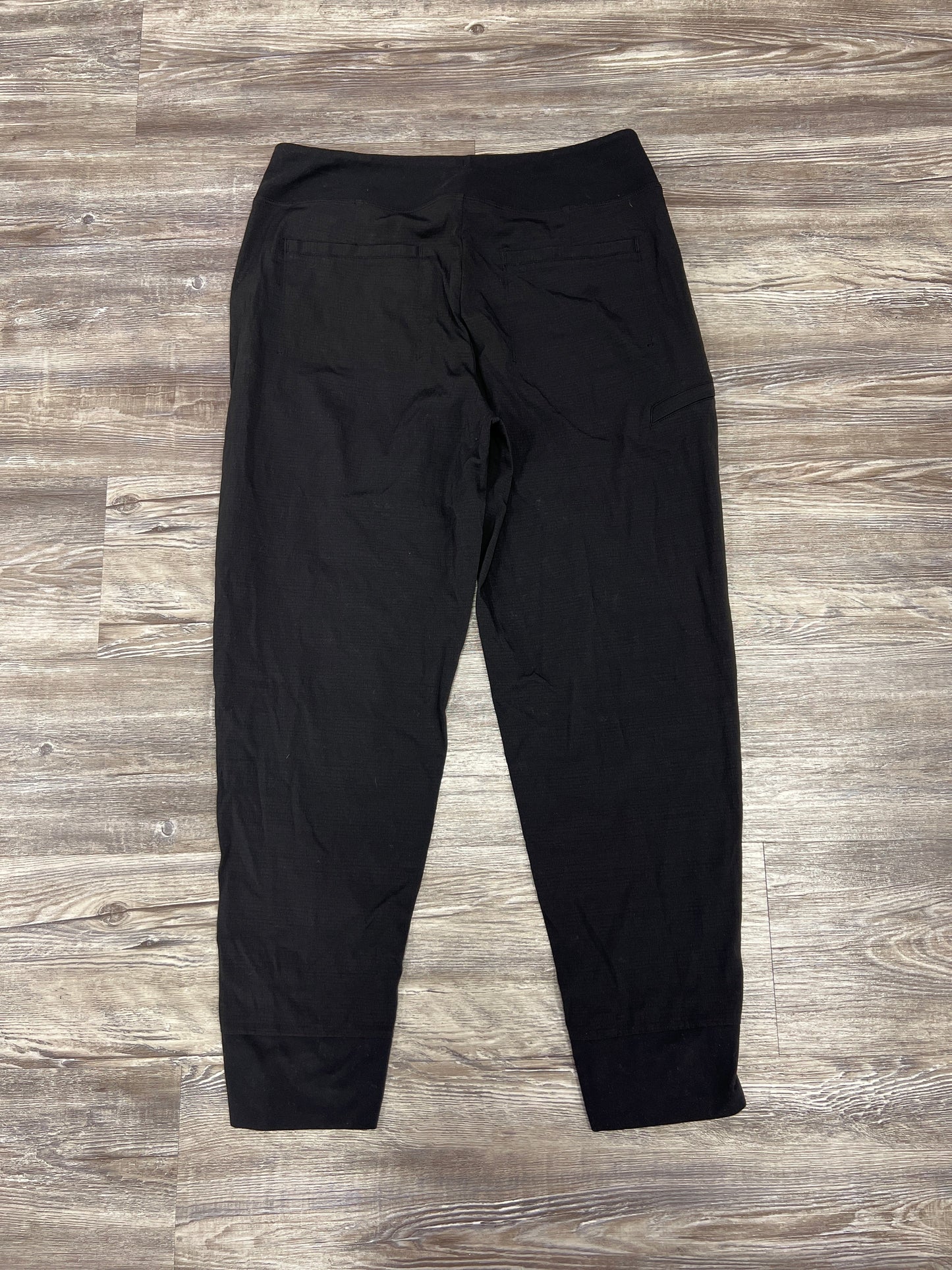 Athletic Capris By Athleta In Black & White, Size: M