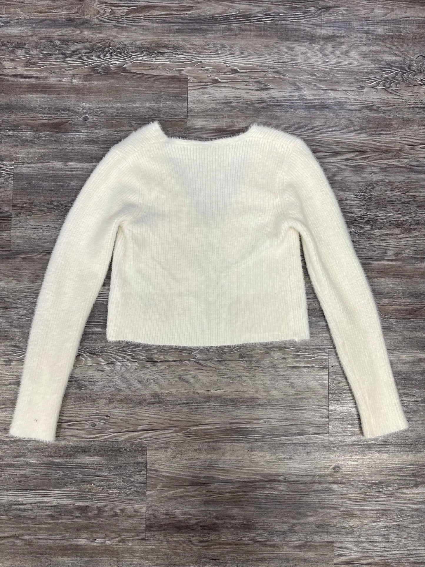 Sweater Cardigan By Clothes Mentor In White, Size: M