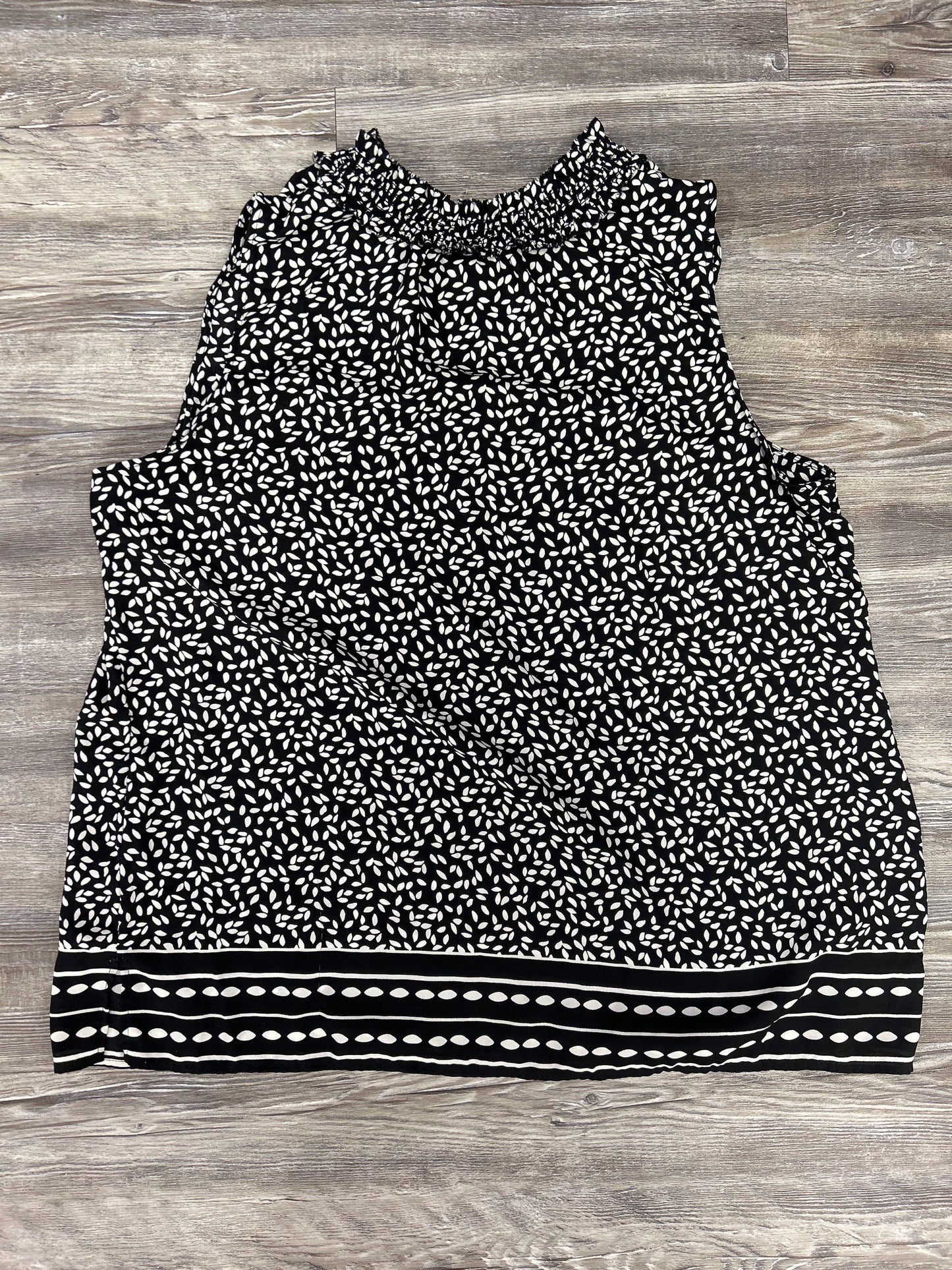 Top Sleeveless By Talbots In Black & White, Size: Xl