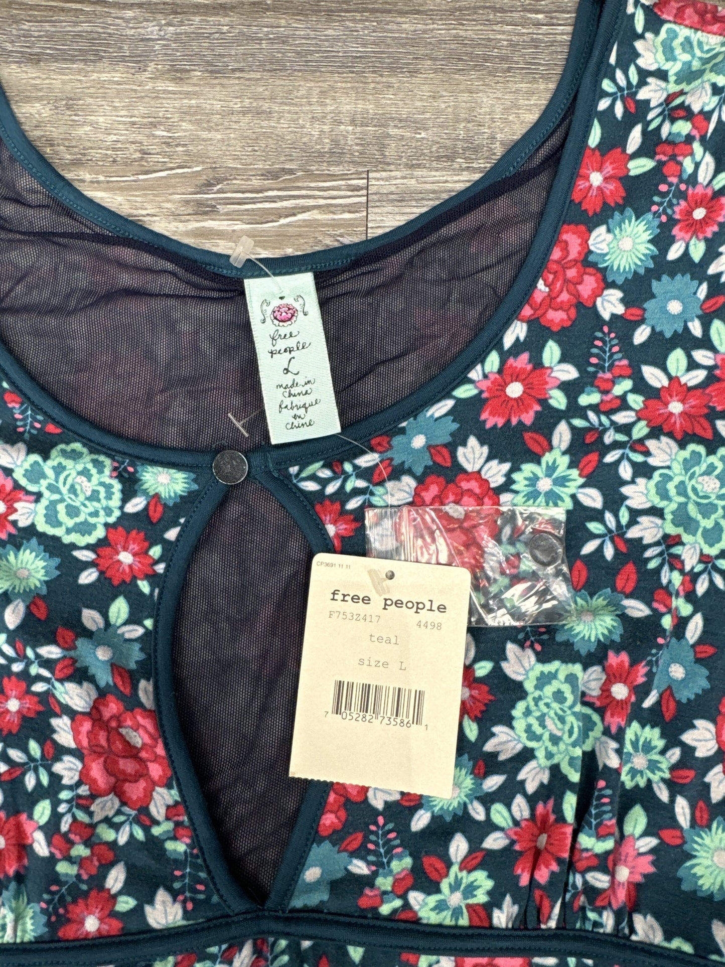 Dress Casual Short By Free People  Size: L