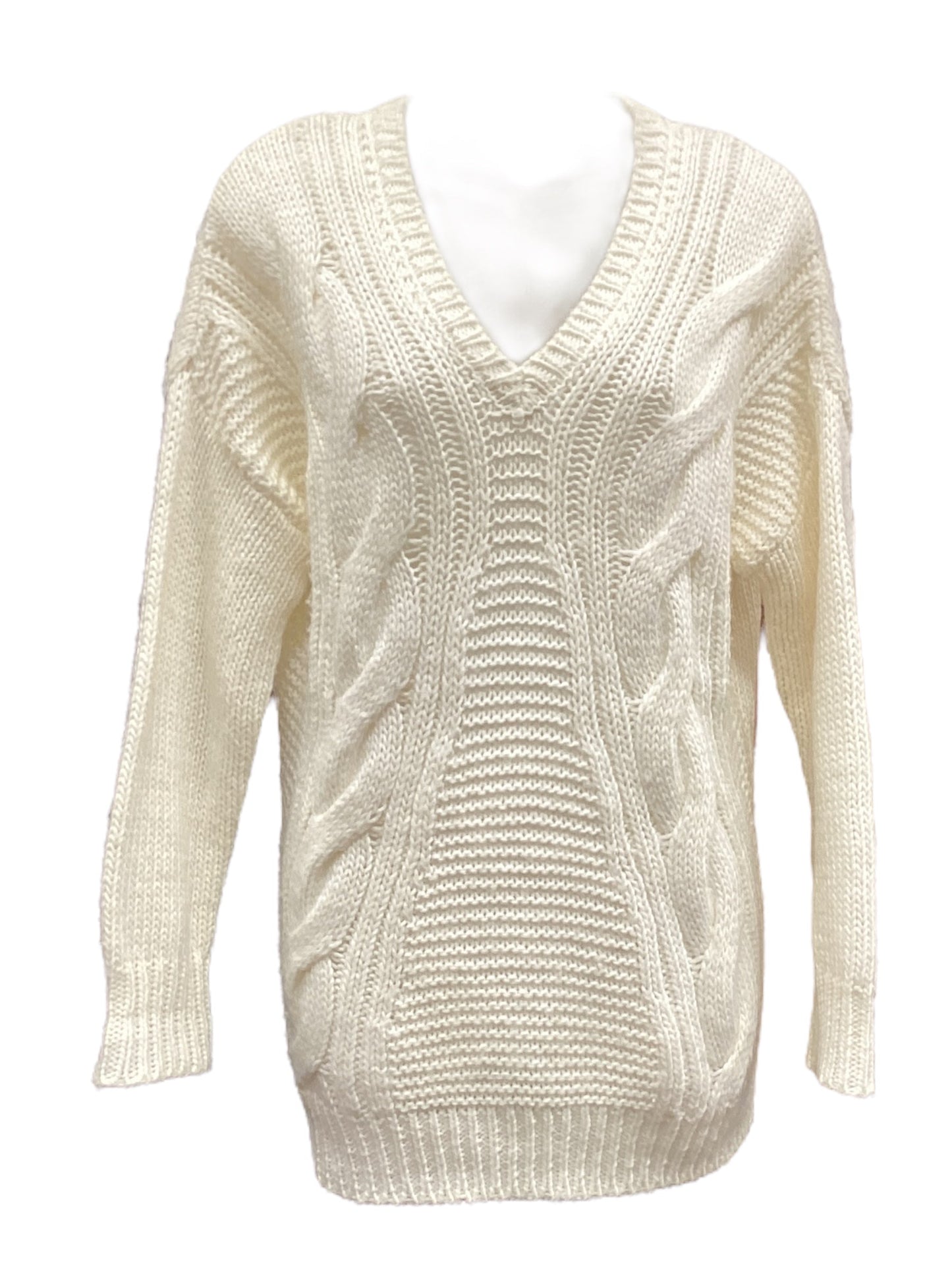 Sweater By Charlotte Russe In White, Size: M