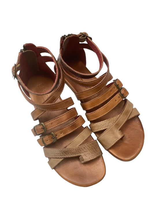 Sandals Designer By Bed Stu In Brown, Size: 9