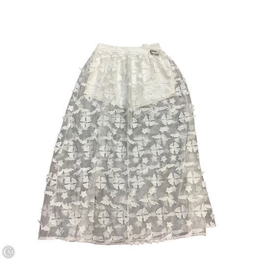 Skirt Maxi By Clothes Mentor In White, Size: M