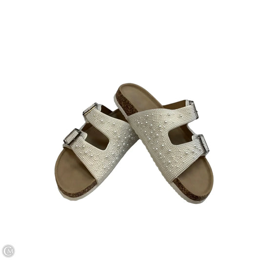 Sandals Flats By Nicole Miller In White, Size: 8