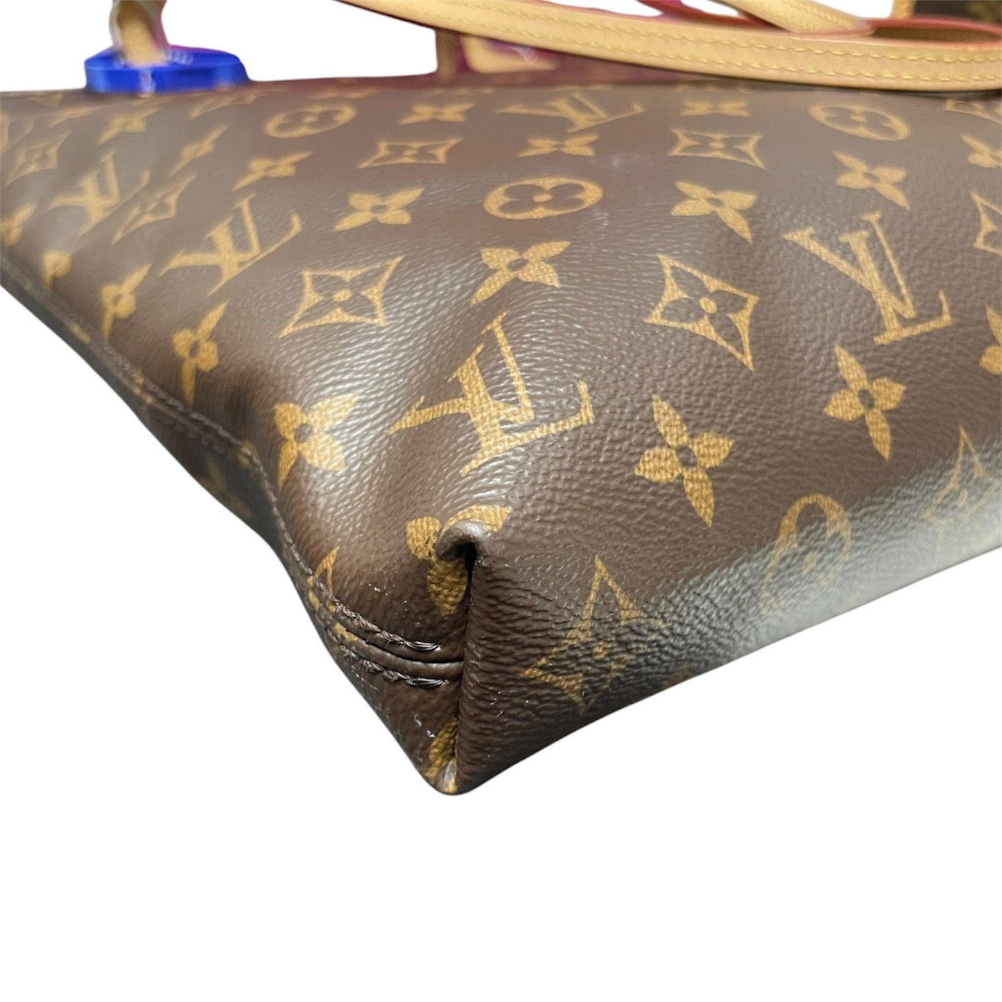 Handbag Luxury Designer By Louis Vuitton, Size: Medium
