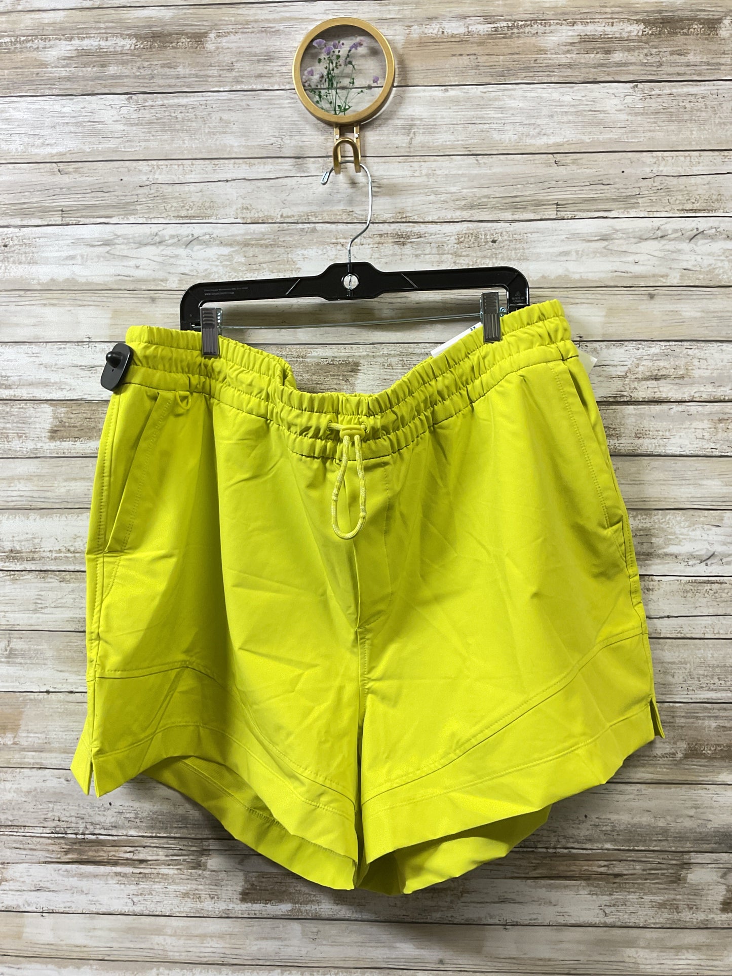 Athletic Shorts By Old Navy In Green, Size:3X