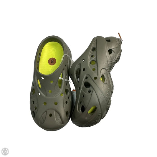 Shoes Flats By Crocs In Green, Size: 8