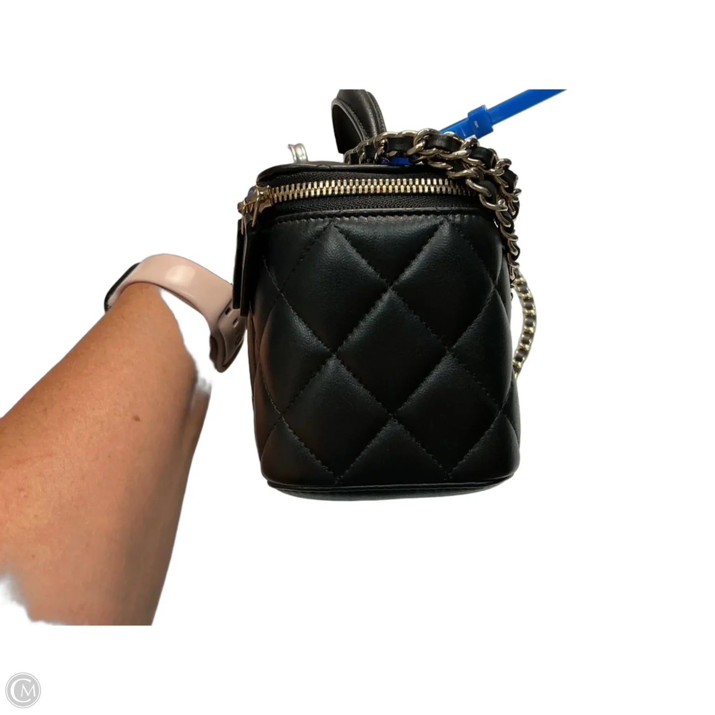 Crossbody Luxury Designer By Chanel, Size: Medium