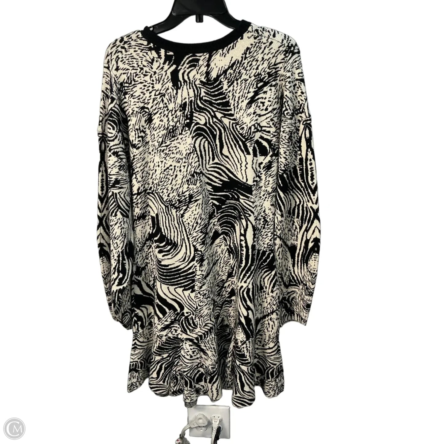 Dress Casual Short By Anthropologie In Black & Cream, Size: L